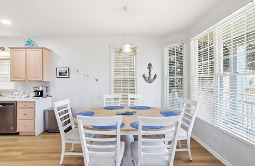Gold Coast Condo | Gold Coast 4BR Condo Steps to Beach & Boardwalk