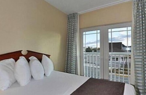 Dewey Beach Hotel | Gold Leaf Hotel of Dewey - Rehoboth Beach