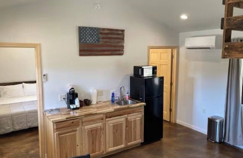 Custer Cabin | Gold Valley Camp Cabin 2 | 1 Bed, 1 Bath