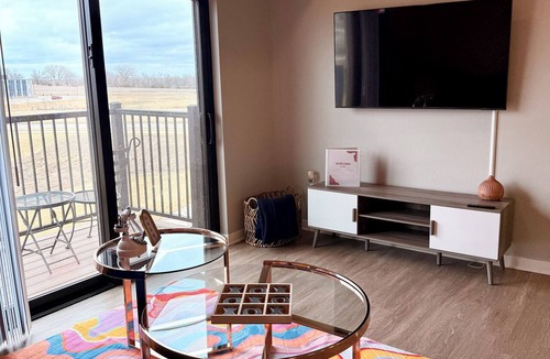 Waukee Apartment | Good Vibes 2-Bedroom Apartment in Waukee - Central Location & Modern Comforts