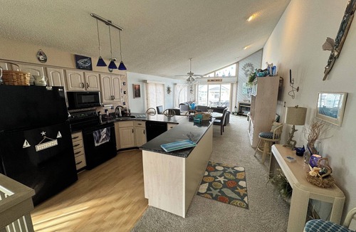 Townsend's Inlet House | GOOD VIEWS - beach block townhouse is perfect for that next vacation at the shore in the Southend