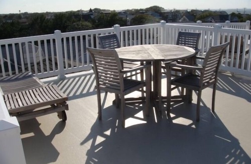 North Beach Haven House | GOOD WEEKS STILL OPEN 6 Houses to Beach Pingpong,Foosball,Beach badges & chairs