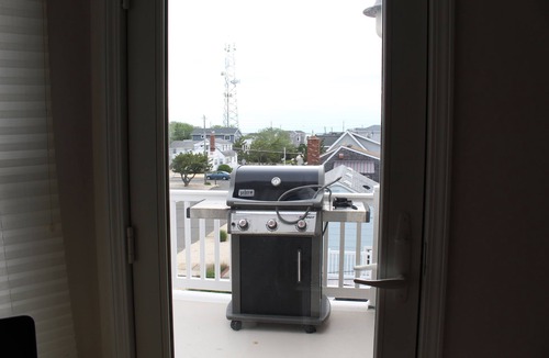 North Beach Haven House | GOOD WEEKS STILL OPEN 6 Houses to Beach Pingpong,Foosball,Beach badges & chairs