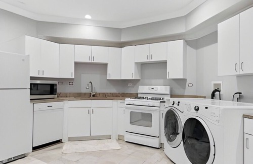 Skokie House | Gorgeous 15BD & 5.5BR House w/Ninja Gym - Skokie!