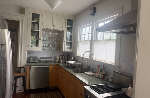 Interlaken House | Gorgeous 5 Bedroom House with Pool in Asbury Park