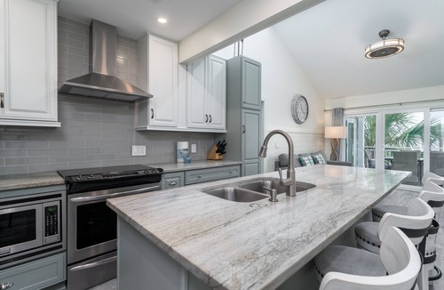 Seabrook Island Villa | Gorgeous Atrium! 2nd Floor Ocean Views! Amenity access included!