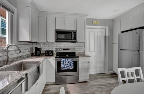 Ventnor City Condo | 🏝Gorgeous Bay View Rental🏝 “Close to the Beach”