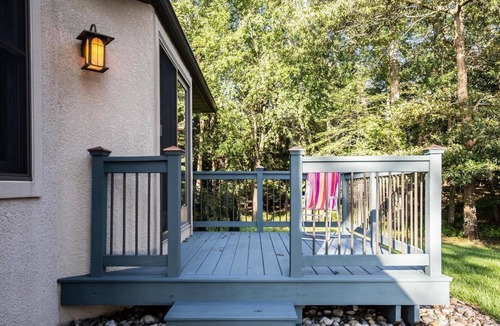 Port Elizabeth House | Gorgeous, Cozy Villa with breathtaking sunset views, river access and Hot Tub.