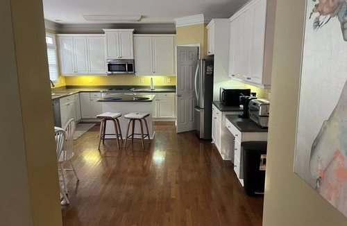 Mableton House | Gorgeous Executive Master Suite + Private Bedroom 2-bedroom in friendly Mableton