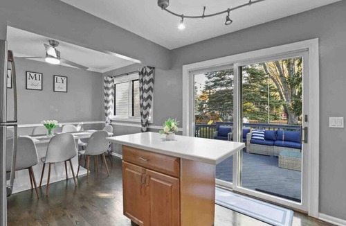 Glen Ellyn House | Gorgeous Glen Ellyn Gem