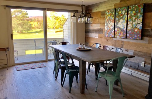 Jackson Condo | Gorgeous Jackson Wentworth Condo, Best Location ski/golf out door! Has A/C
