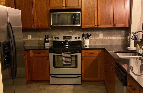 Talladega Condo | Gorgeous lakefront with 3 bedrooms