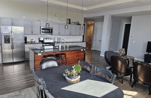 Grand Island Apartment | Gorgeous Modern 1500 sq ft 3 bedroom/2 bath Downtown Apartment