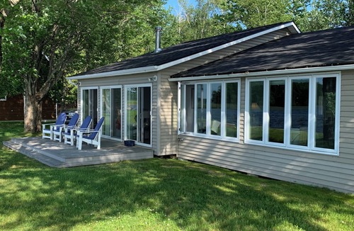 Newport House | Gorgeous one level, 3 bedrooms, 2 full bath living right on Lake Memphremagog!