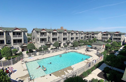 Wildwood Condo | Gorgeous Property with a Beautiful Courtyard & Pool!