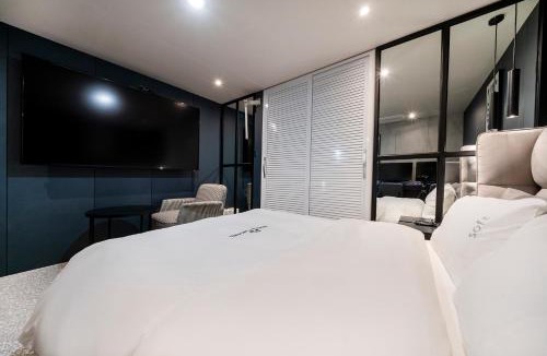 Wonju Hotel | Gorilla Hotel