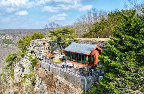 Menlo House | Grace Tea House-luxury above the clouds
