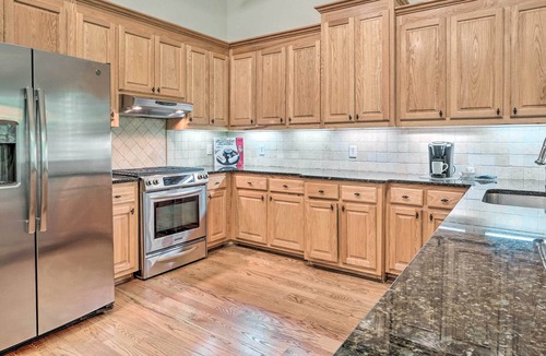 Dawsonville House | 'Grand Place Vacation' w/ Grill + Pool Table!