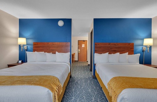 Spicer Hotel | Grandstay Hotel and Suites