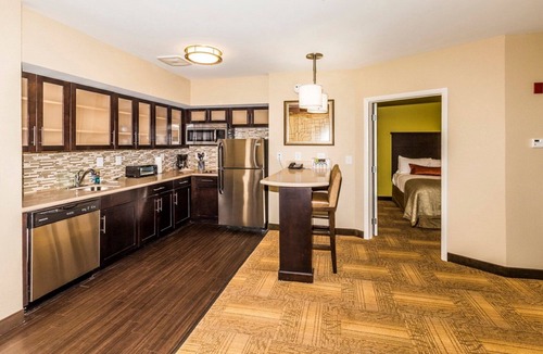 Farragut Condo | Great for Business Travelers! Free Breakfast + 24h Business Center