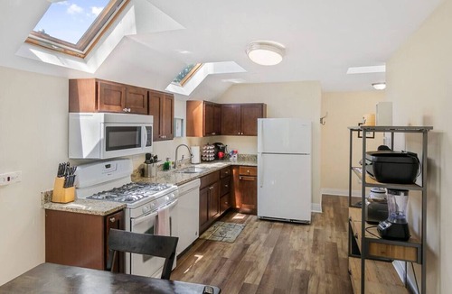 Libertyville Apartment | Great for families DT Libertyville Near Naval Base