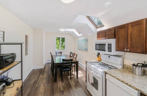 Libertyville Apartment | Great for families DT Libertyville Near Naval Base