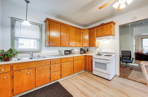Ottawa House | Great Location! Walking Distance to So Much!