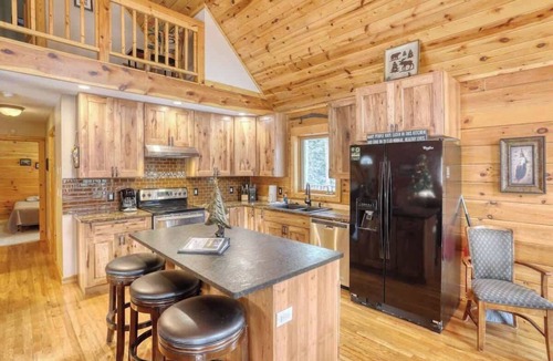 Lead Cabin | Great Pine Lodge