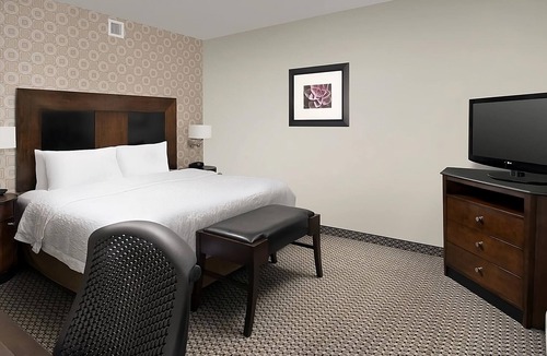 Athens Hotel | Great Relaxing Overnight Stay! 2 Comfortable Units, Indoor Pool, Free Breakfast!