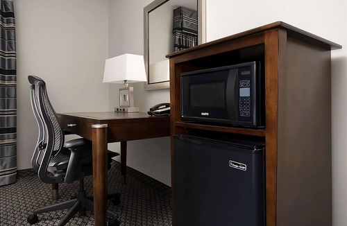 Athens Hotel | Great Relaxing Overnight Stay! 2 Comfortable Units, Indoor Pool, Free Breakfast!