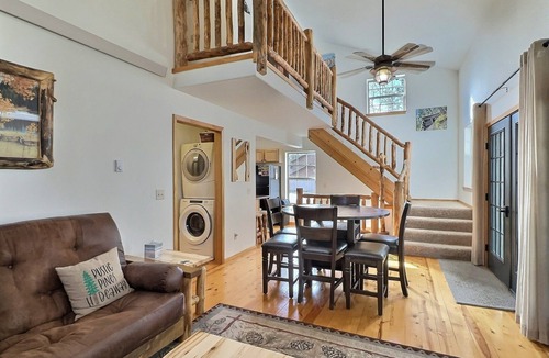 Lead House | Great Terry Peak location with hot tub & garage