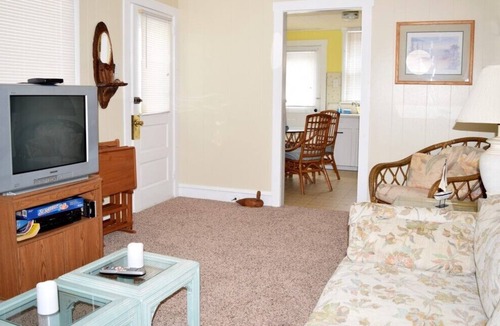 Townsend's Inlet House | Great Townsend Inlet Beachblock location for this 2nd Fl. Duplex
