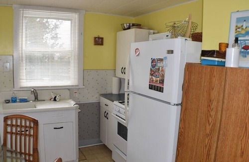 Townsend's Inlet House | Great Townsend Inlet Beachblock location for this 2nd Fl. Duplex