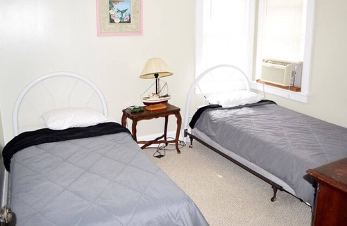 Townsend's Inlet House | Great Townsend Inlet Beachblock location for this 2nd Fl. Duplex
