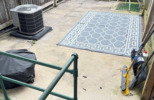 Greektown House | Greek Food, Best Nights Sleep-Hotel Mattress, Black Out Curtains, Free Parking