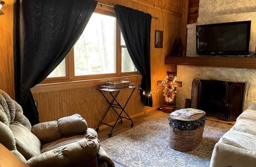 Newland Cabin | Grin and Bear It Linville, NC