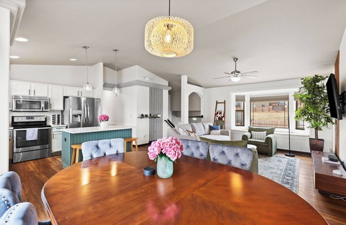 Rapid City House | Group-Friendly Retreat - King Beds, Fenced Yard & Prairie Views