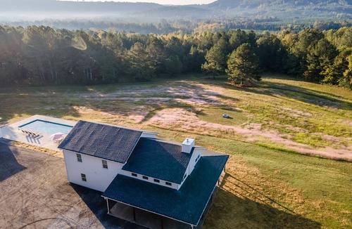 Summerville House | Group Retreat Private Pool BBQ Grill Hot Tub Fire Pit Sauna 15 Acres Sleeps 12