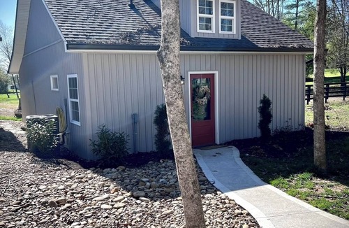 Ashley Oaks Cottage | Guest Cottage with a BoHo Vibe