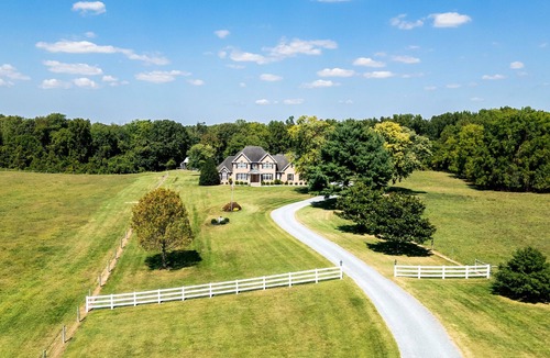 Sudlersville House | Guest Lodge | Private Pool | Outdoor Dining | Game Room