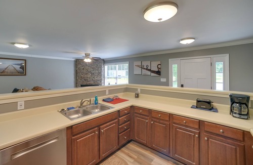 Groveoak House | Guntersville Lake House: Boat Ramp Access!