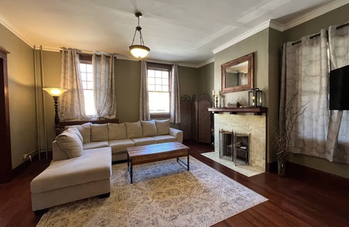 Hannibal House | Gypsum Hill- Historic Downtown Hannibal Missouri