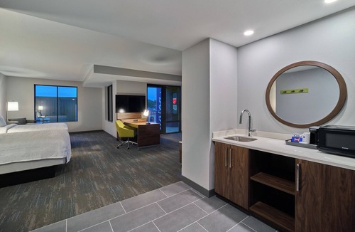 Medical Center Hotel | Hampton Inn by Hilton Omaha UN Medical Center Area