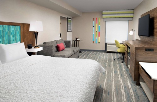 College Park Hotel | Hampton Inn College Park