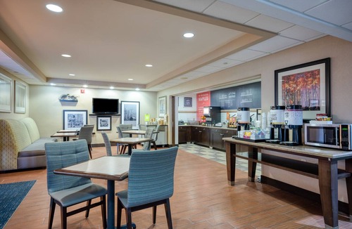 Janesville Hotel | Hampton Inn Janesville