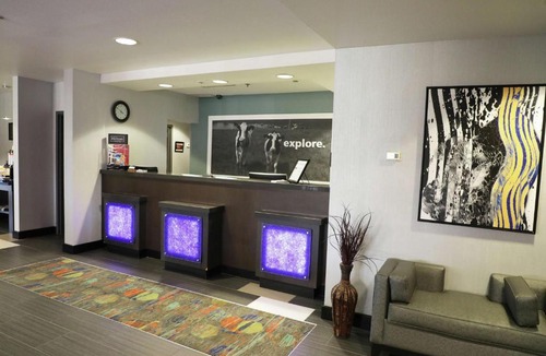 Muskogee Hotel | Hampton Inn Muskogee