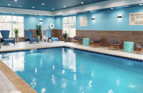 Wickatunk Hotel | Hampton Inn Old Bridge NJ