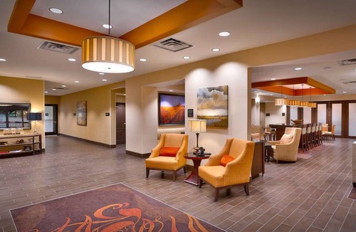 West Omaha Hotel | Hampton Inn Omaha/West Dodge Road