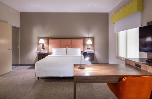 West Omaha Hotel | Hampton Inn Omaha West-Lakeside