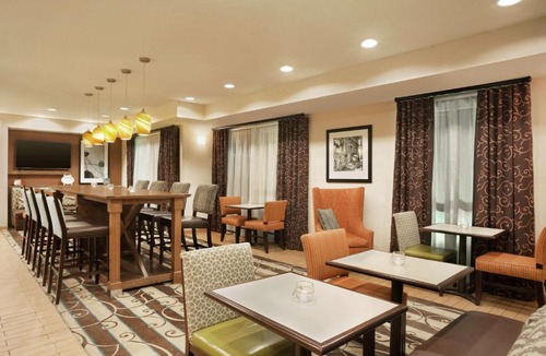 Shawnee Hotel | Hampton Inn Shawnee